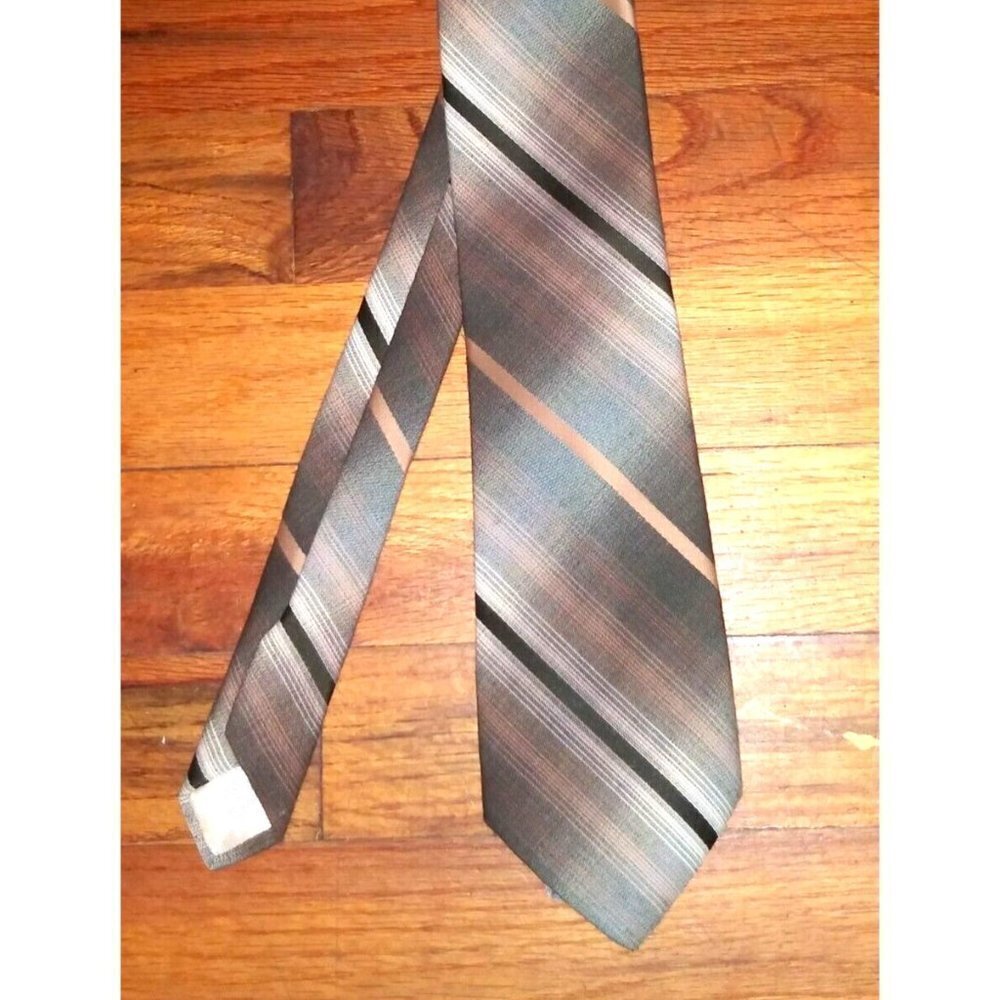 Vintage Johnny Carson Mens Tie 70s striped 55.875" x 3.25" necktie neutral color